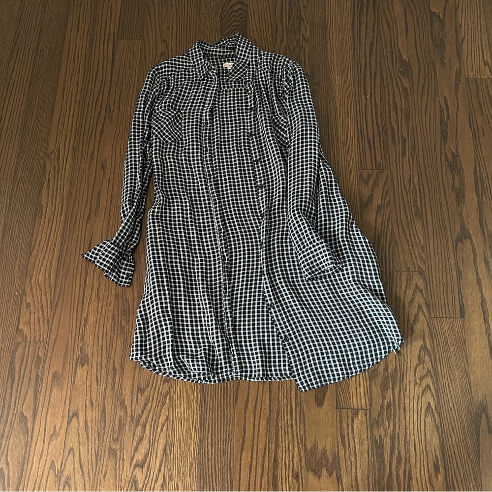 Long button up shirt size Xlarge